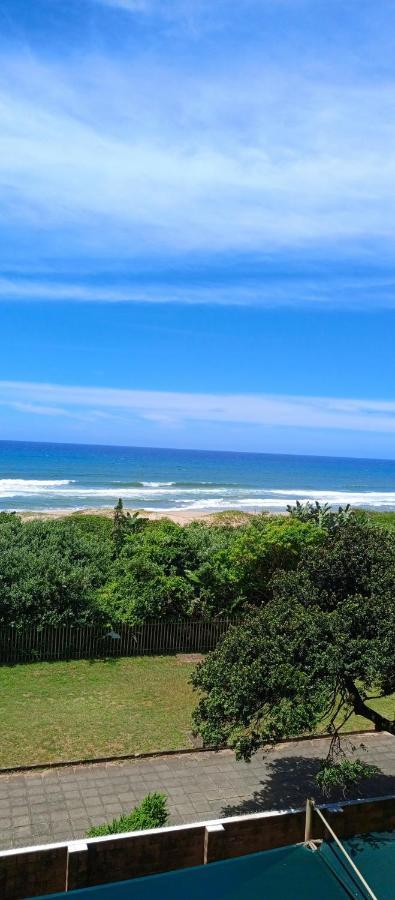 Breezy Seaview- On The * Amanzimtoti