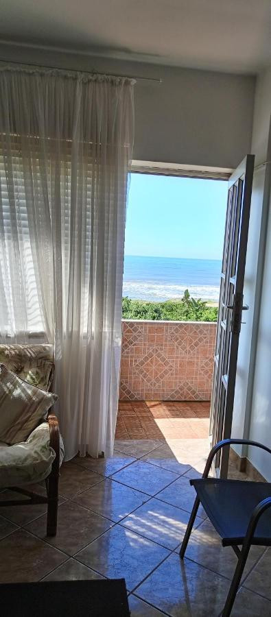 Breezy Seaview- On The